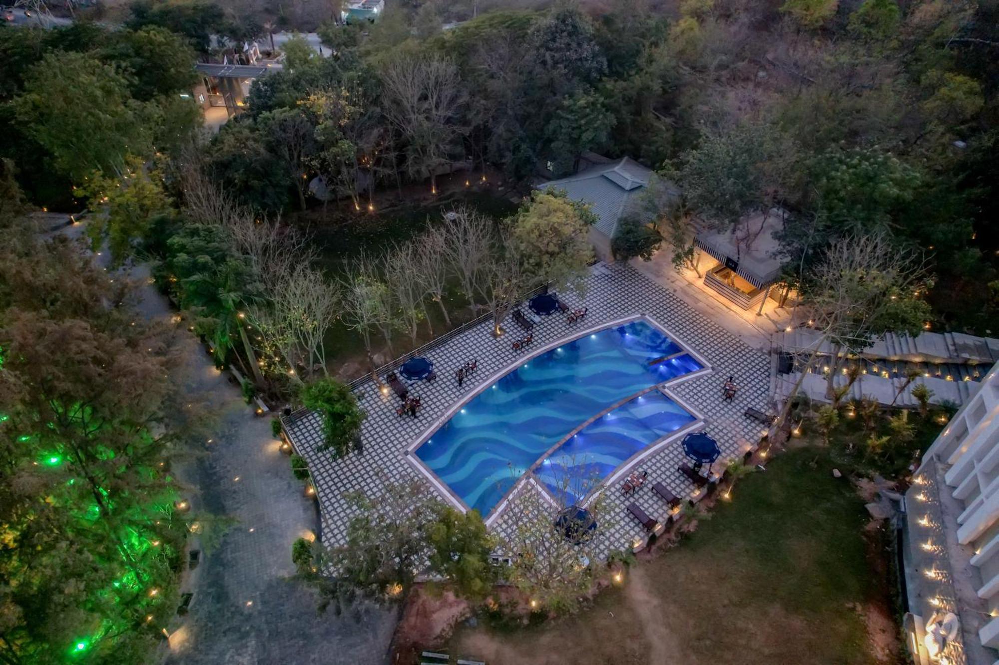 Essentia Luxury Resort & Spa Udaipur Exterior foto
